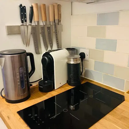 Apartmán Superior Safari Themed Flat With Parking