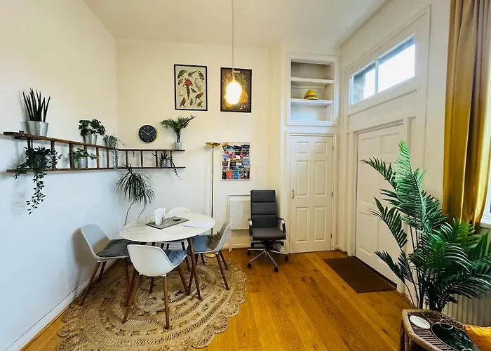 Apartman Superior Safari Themed Flat With Parking Bristol