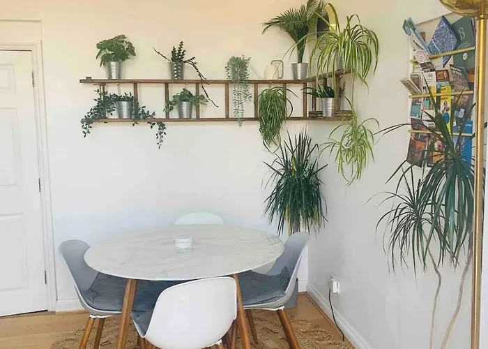 Superior Safari Themed Flat With Parking Apartmán *