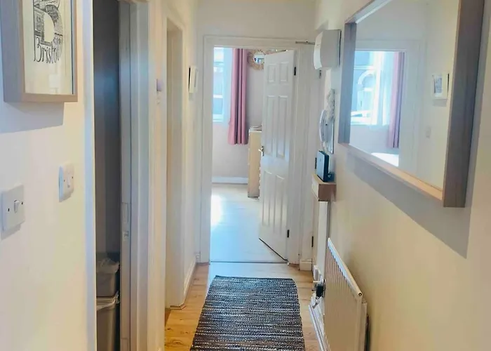 Apartman Superior Safari Themed Flat With Parking Bristol